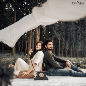 Couple enjoying pre-wedding photoshoot in Ranchi garden